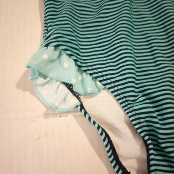 Striped one piece with ruffle leg - Picture 8 of 8